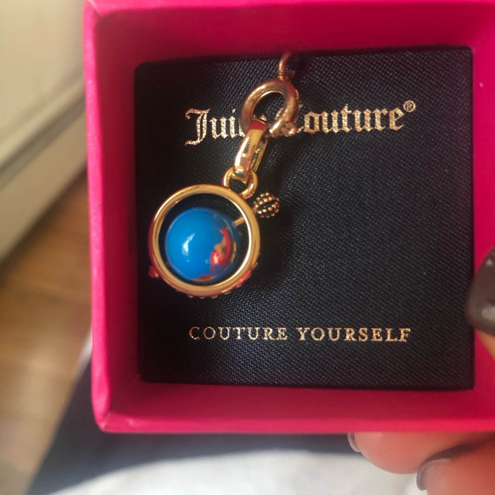 Juicy couture mini charm globe 🌎